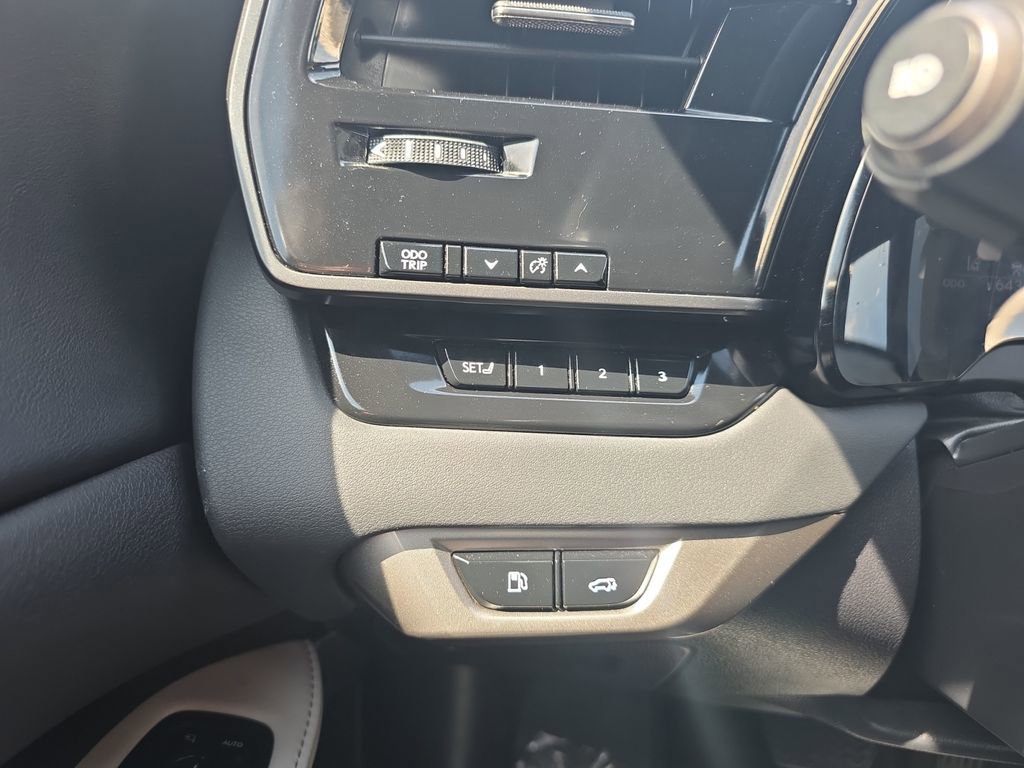 Used 2024 Lexus RX 350h w/ Convenience Package AWD/4WD image 23