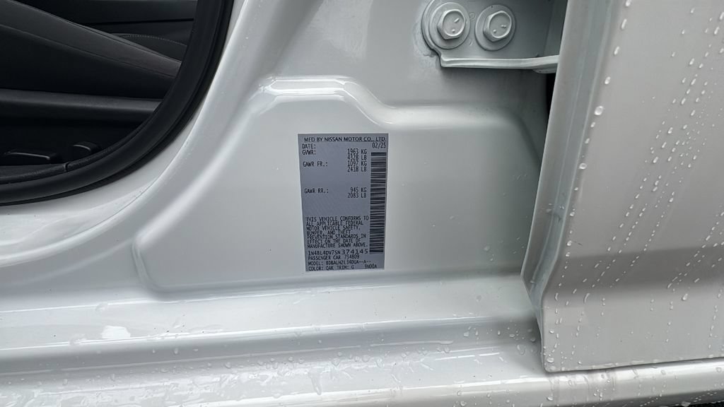 Used 2025 Nissan Altima 2.5 SV FWD image 33
