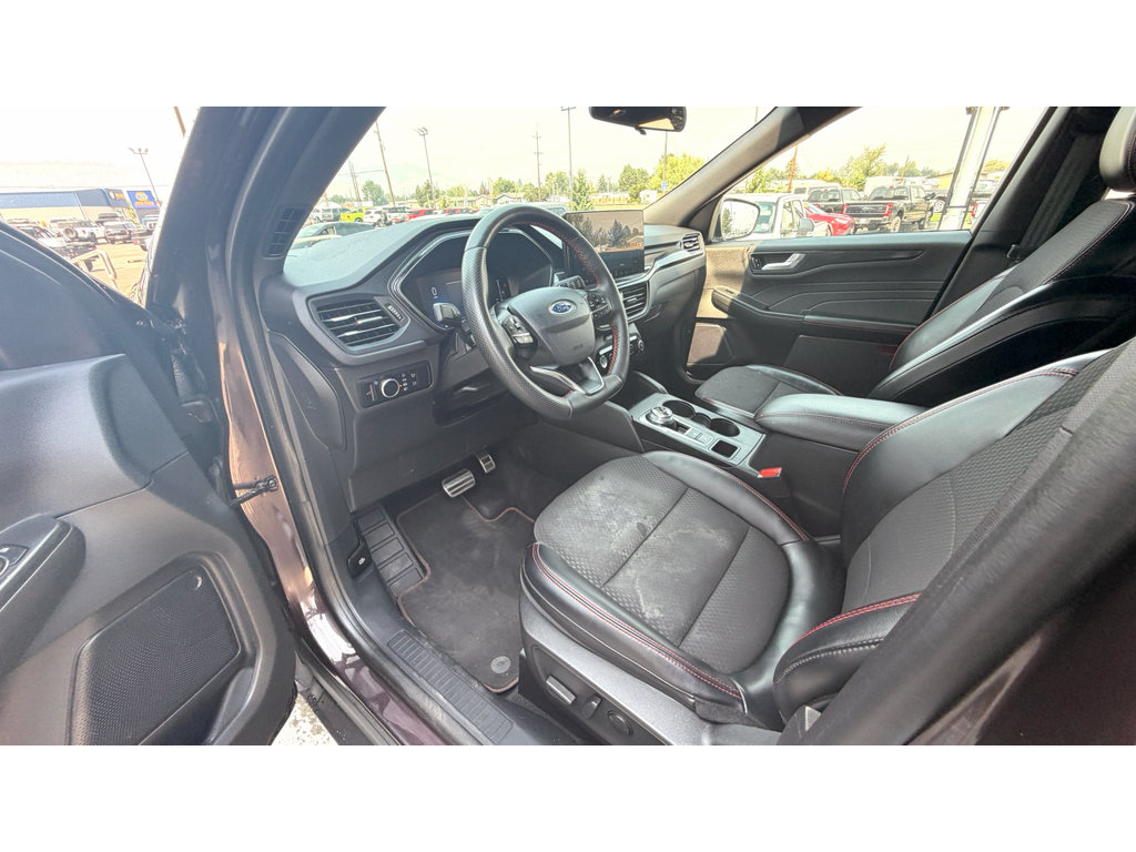 Used 2023 Ford Escape ST-Line w/ Tech Pack #1 AWD/4WD image 18