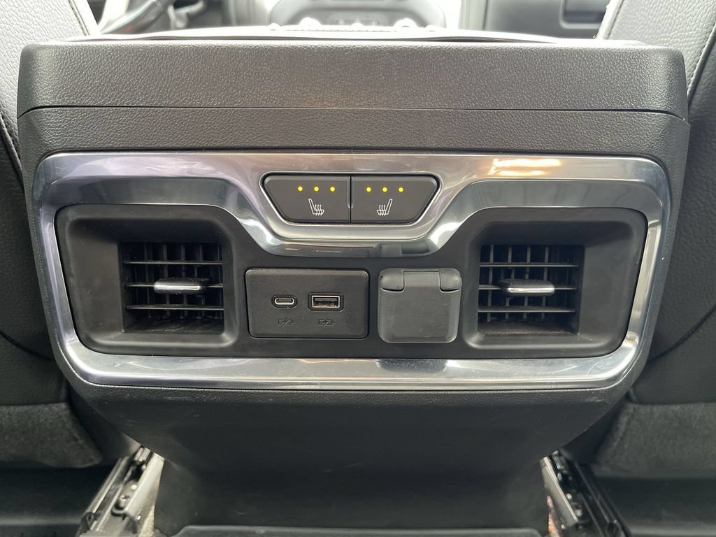 Used 2020 GMC Sierra 3500 Denali AWD/4WD image 22