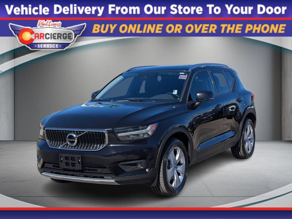 Used 2021 Volvo XC40 T5 Momentum w/ Premium Package