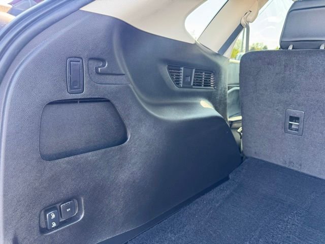 Used 2024 Ford Edge SEL w/ Convenience Package image 12