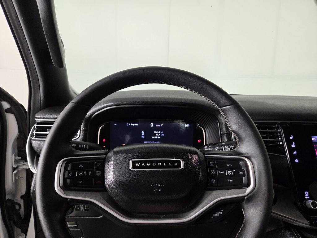 Certified 2025 Jeep Wagoneer 4WD image 14