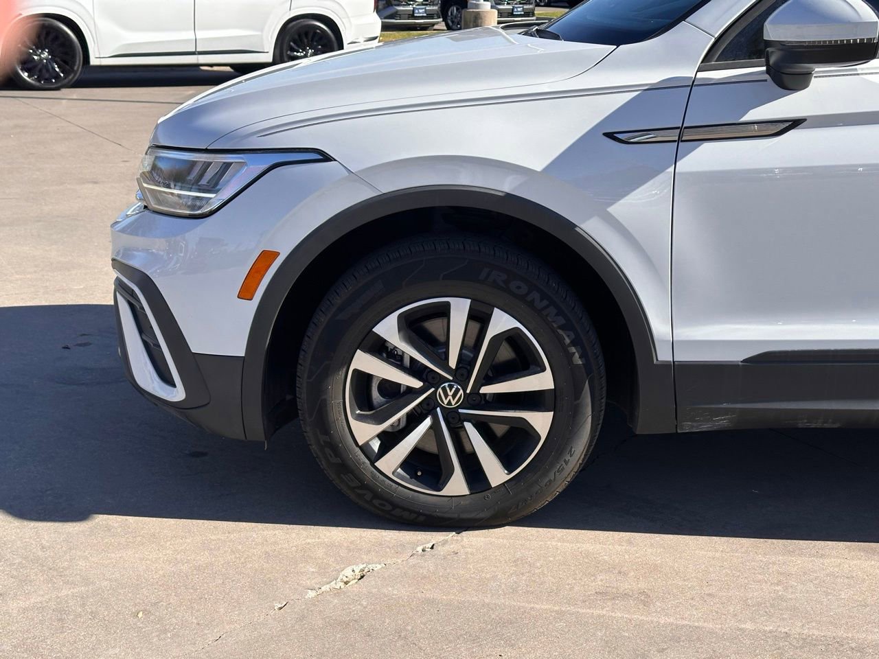 Used 2024 Volkswagen Tiguan S image 10