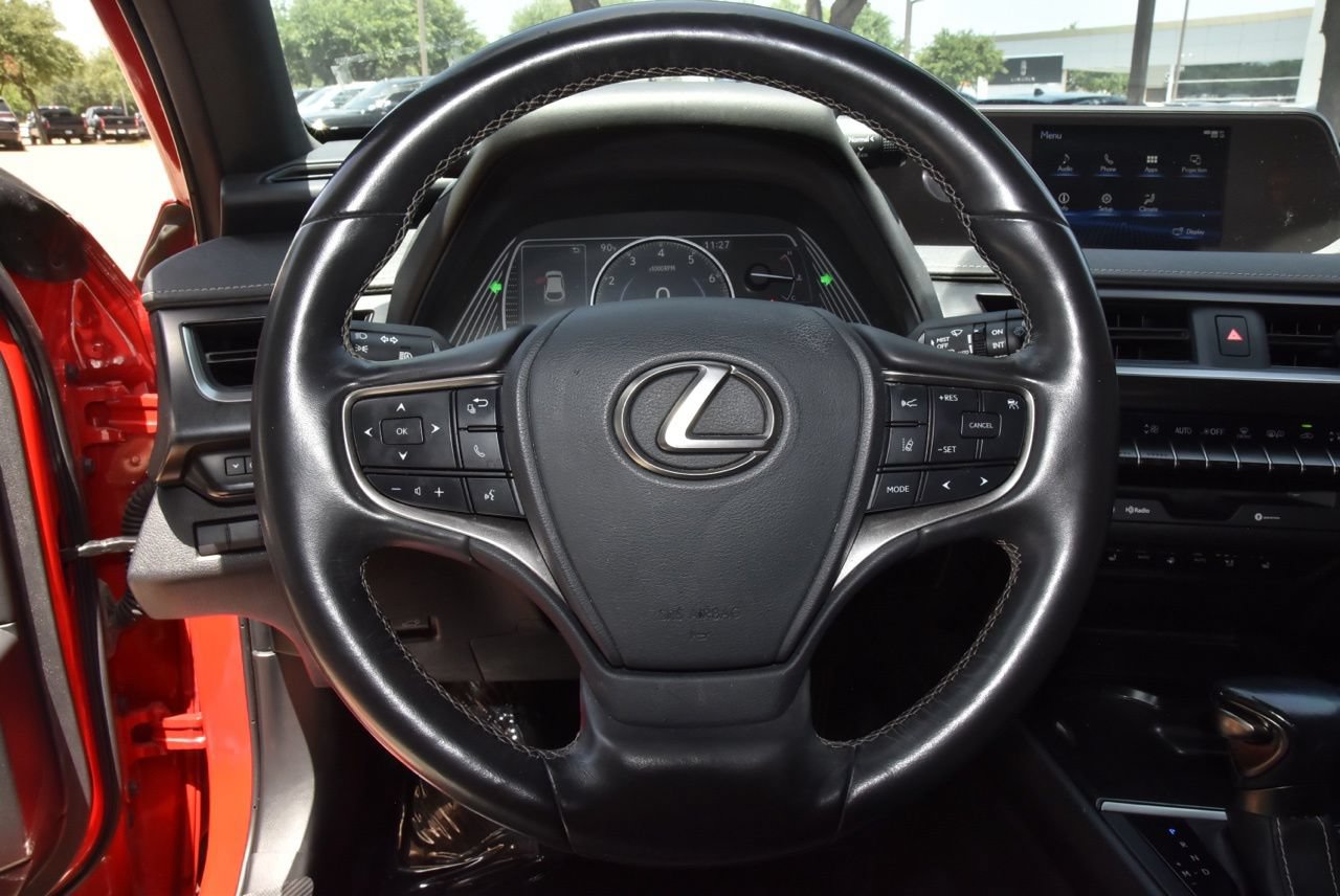 Used 2020 Lexus UX 200 w/ Premium Package FWD image 22