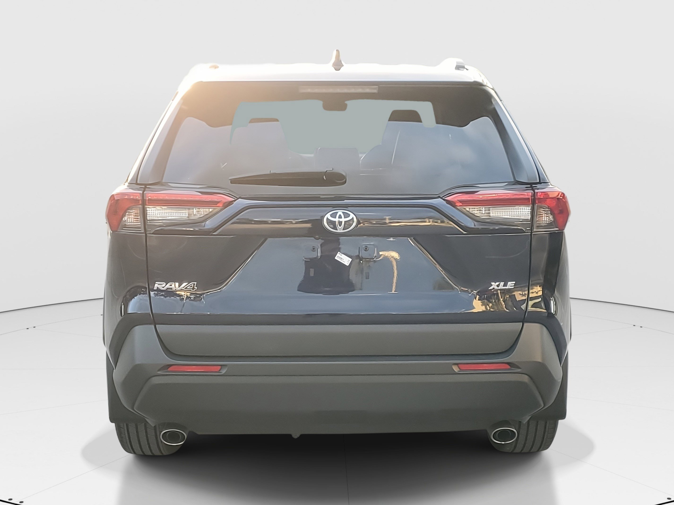 Used 2024 Toyota RAV4 XLE Premium image 4