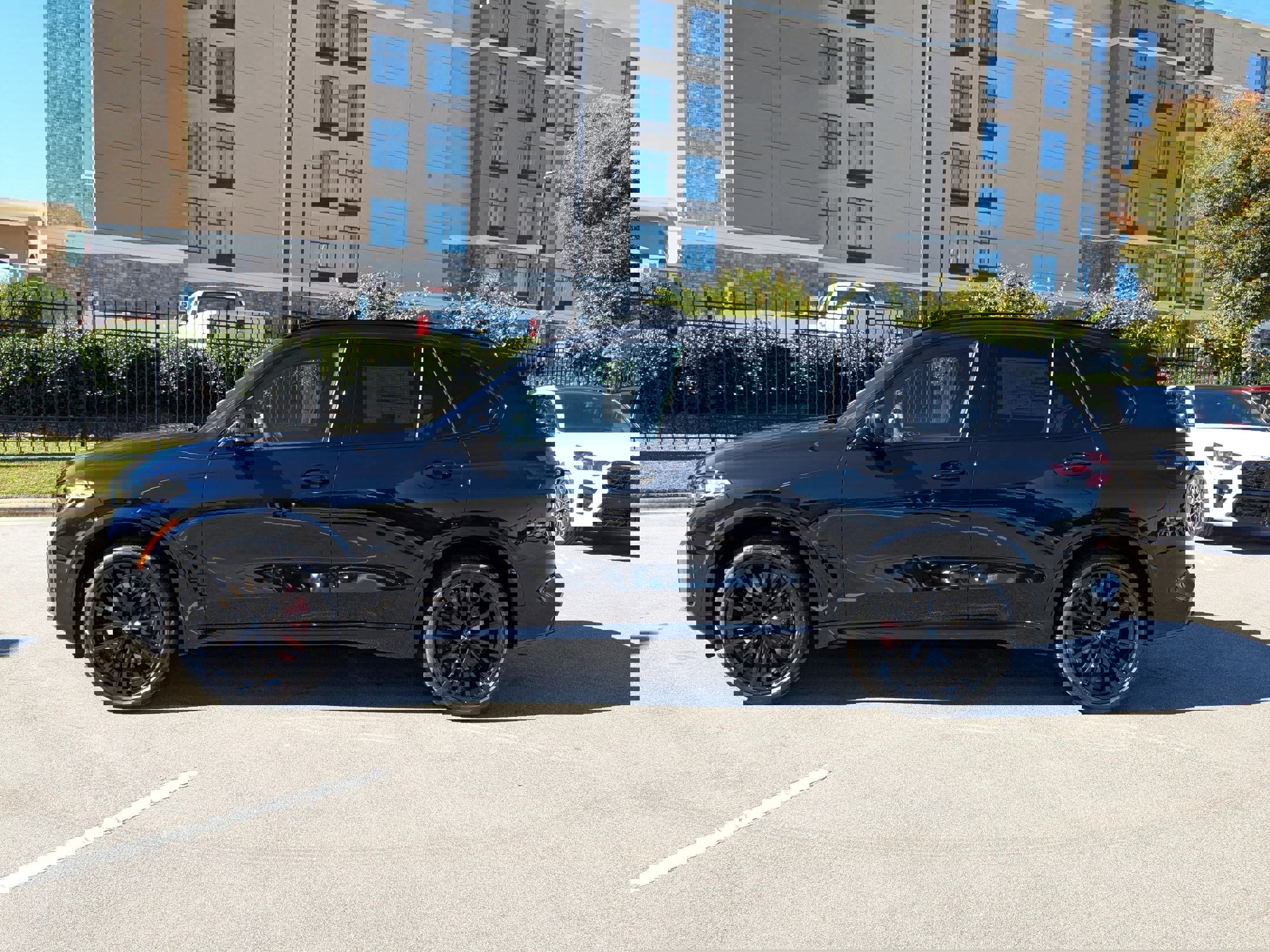 New 2026 BMW X5 M60i w/ Executive Package image 6