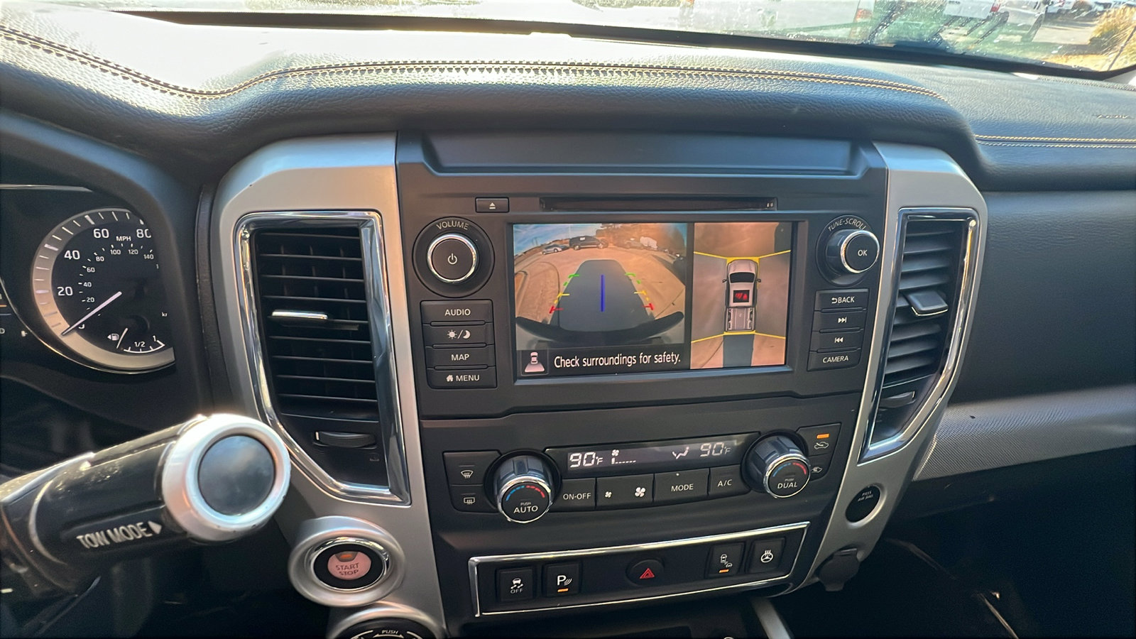 Used 2019 Nissan Titan PRO-4X w/ Pro-4x Convenience Package image 33