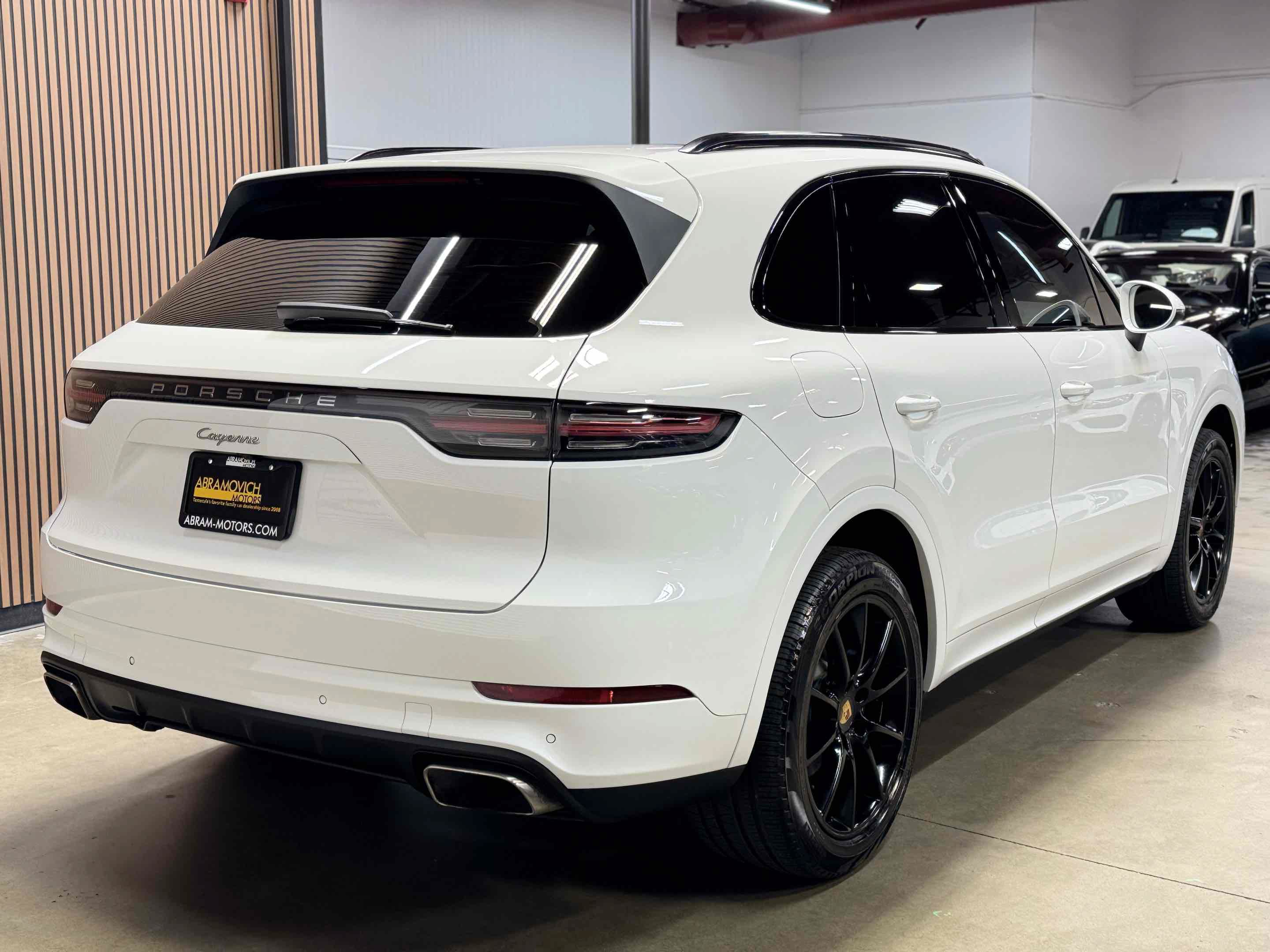 Used 2019 Porsche Cayenne AWD/4WD image 26