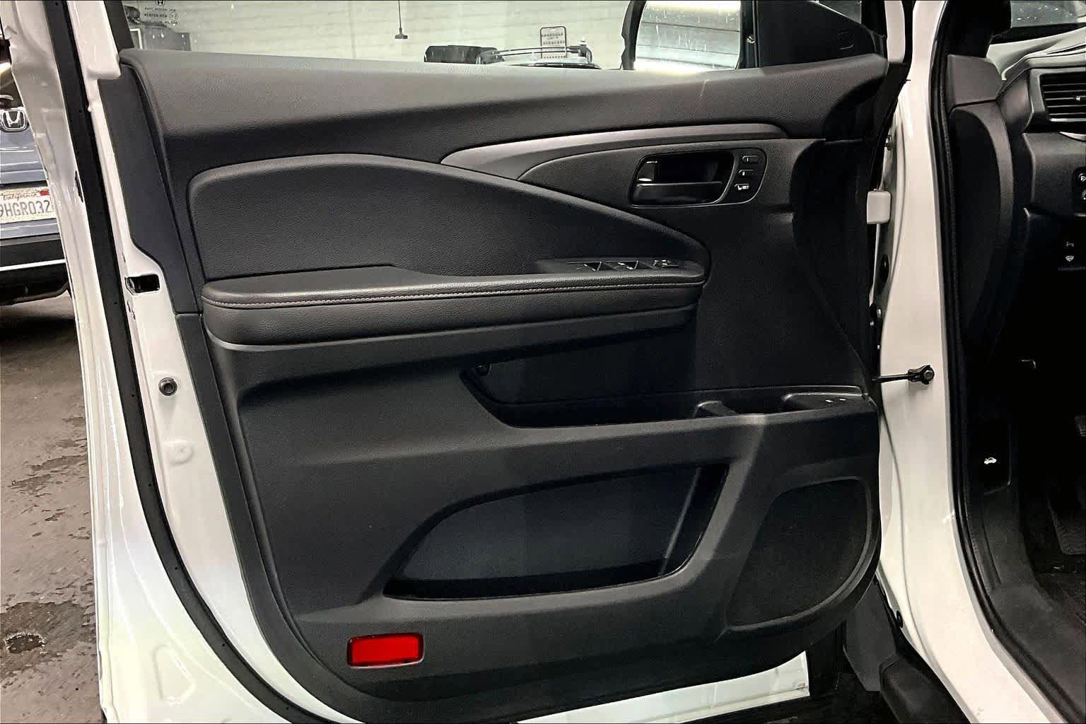 Used 2023 Honda Passport TrailSport image 21