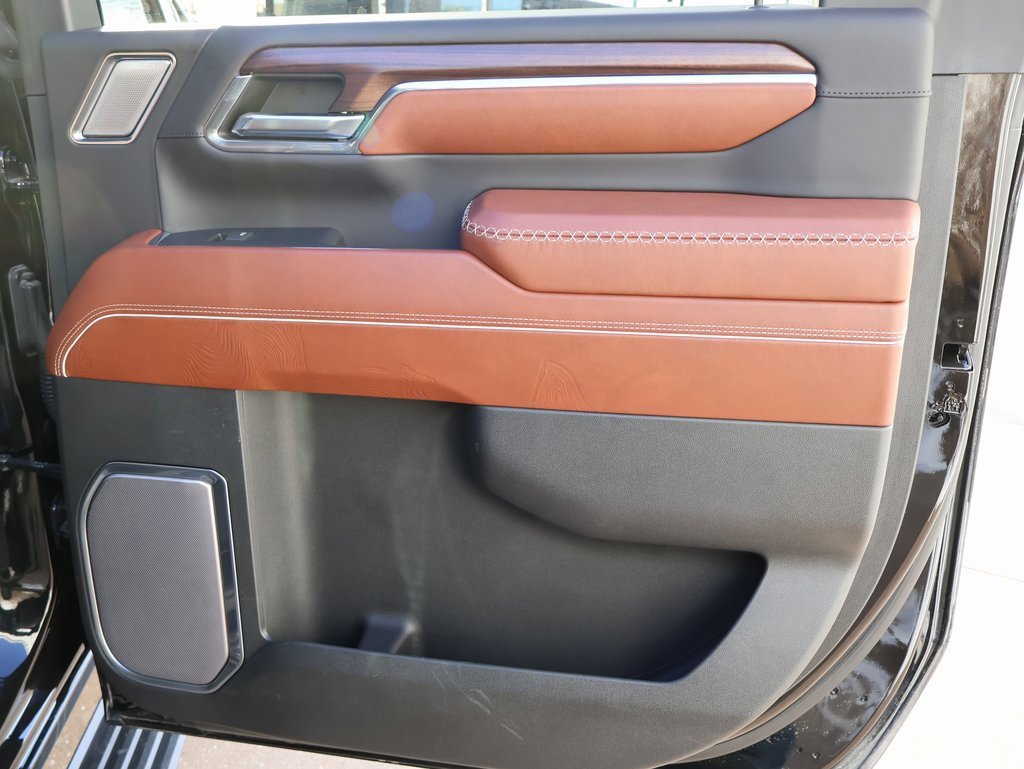 Used 2024 GMC Sierra 2500 Denali Ultimate w/ Max Trailering Package image 17