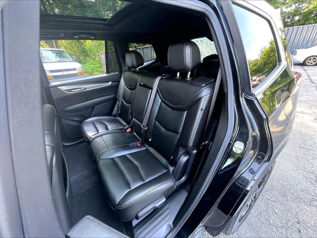 Used 2024 Cadillac XT6 Luxury AWD/4WD image 14