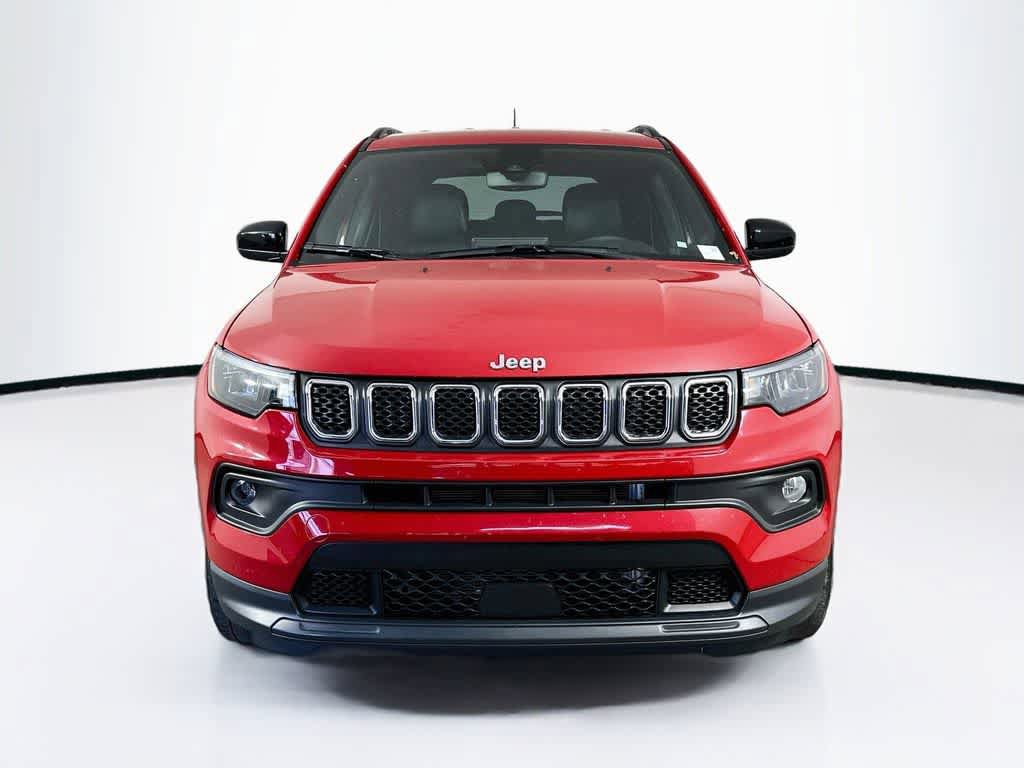 Used 2023 Jeep Compass Latitude AWD/4WD image 6