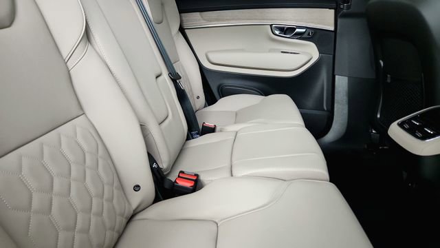 Used 2026 Volvo XC90 B6 Plus w/ Protection Package Premier AWD/4WD image 36