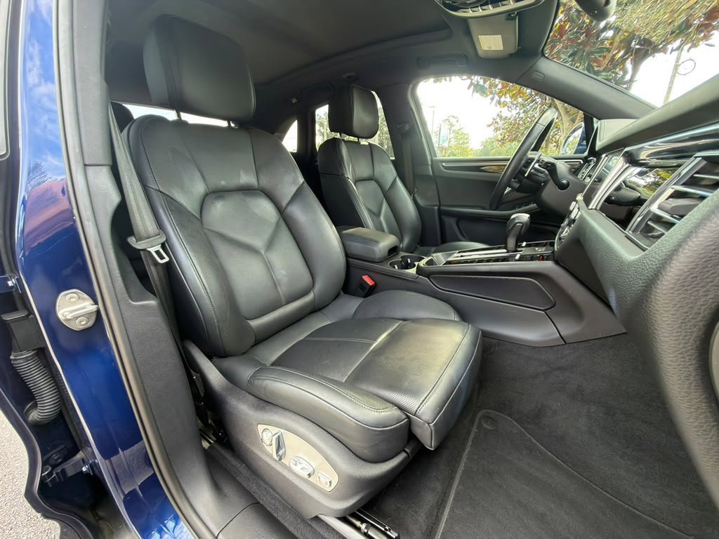 Used 2024 Porsche Macan S AWD/4WD image 19