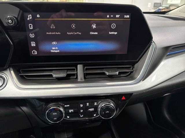 Used 2024 Chevrolet Trax LT w/ Driver Confidence Package image 17