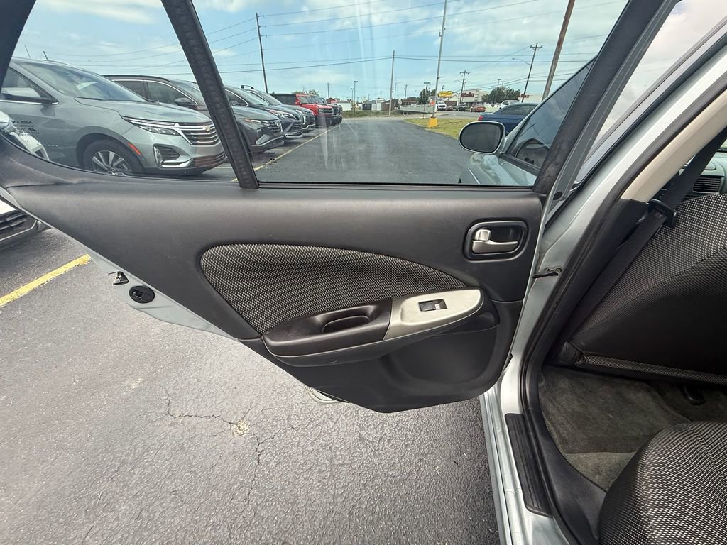 Used 2004 Nissan Sentra SE-R Spec V w/ Sunroof Pkg FWD image 17