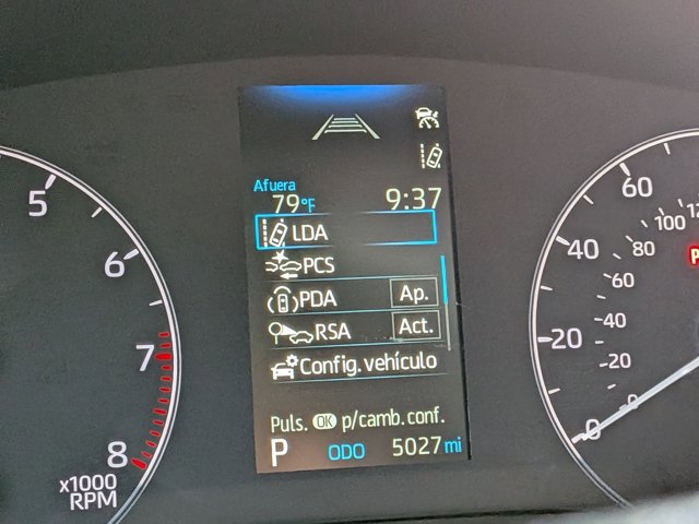 Used 2025 Toyota Corolla LE FWD image 5