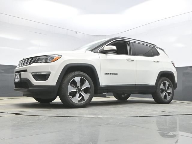 Used 2018 Jeep Compass Latitude w/ Popular Equipment Group AWD/4WD image 50