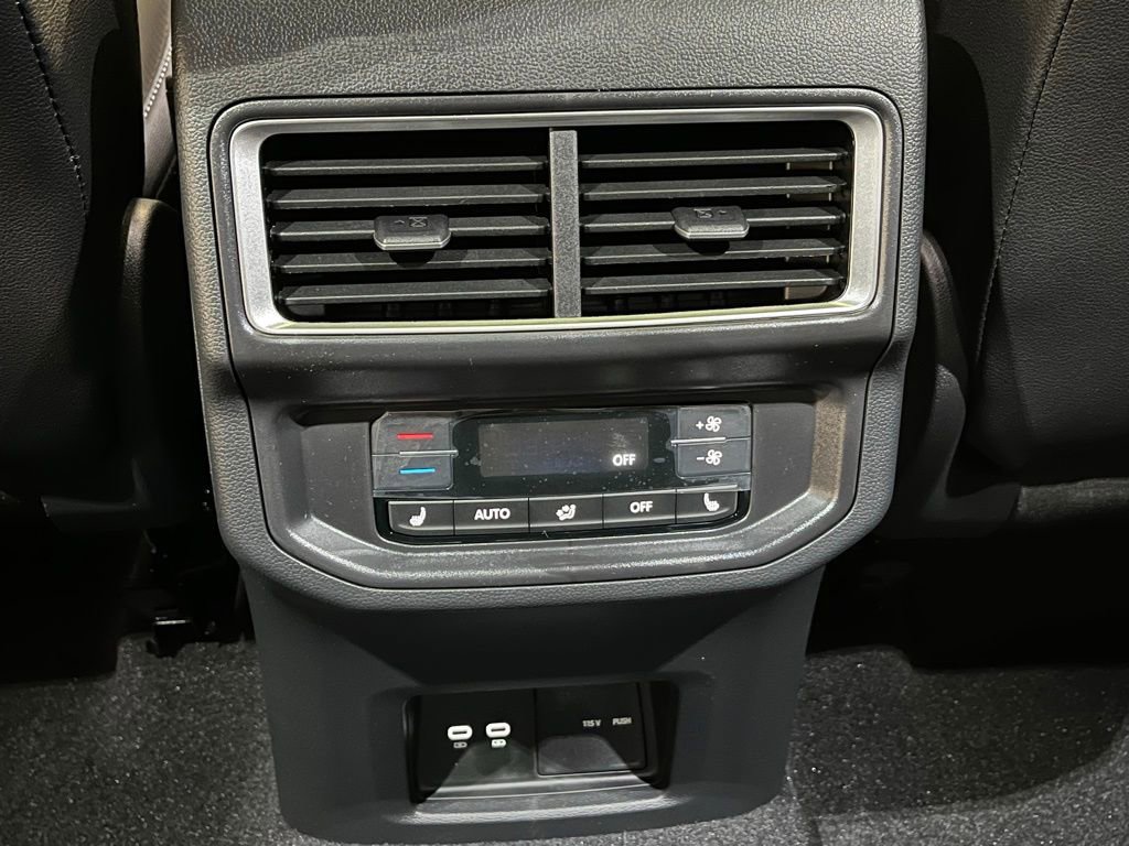 New 2026 Volkswagen Atlas SEL image 25