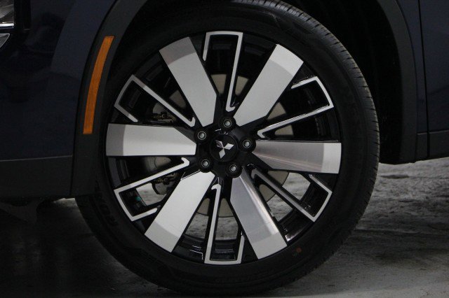 New 2026 Mitsubishi Outlander SE image 3