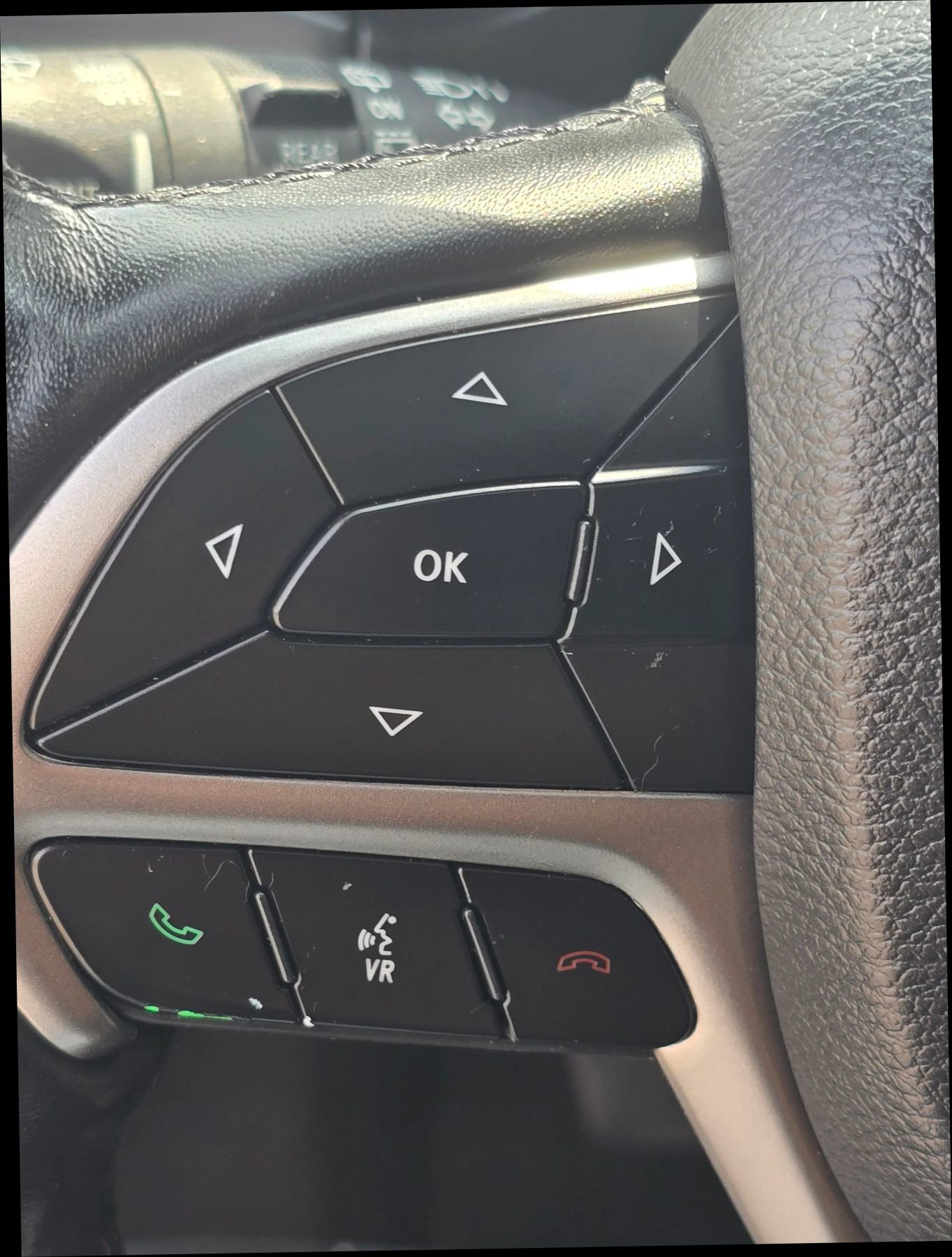 Used 2019 Jeep Grand Cherokee Limited image 20