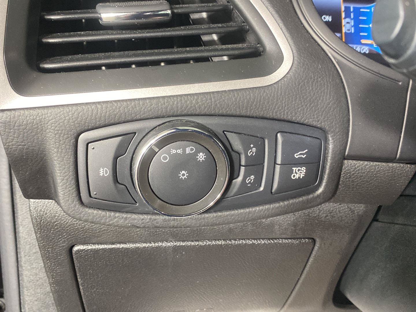 Used 2023 Ford Edge ST-Line AWD/4WD image 13