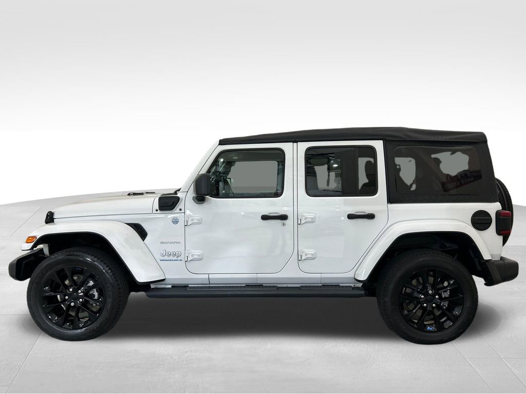 Used 2023 Jeep Wrangler Unlimited Sahara w/ Cold Weather Group image 2