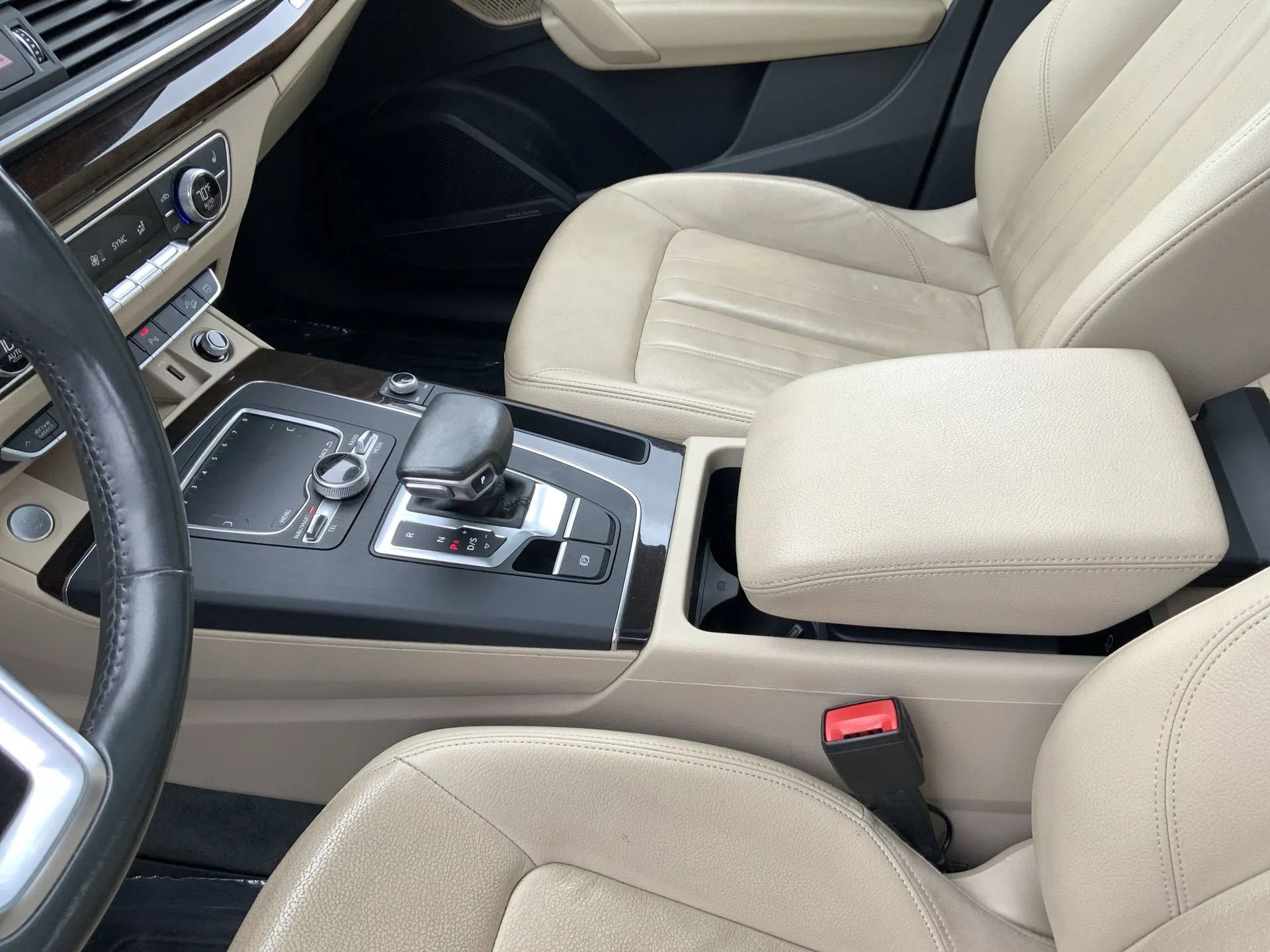 Used 2018 Audi Q5 2.0T Premium Plus w/ Premium Plus Package image 23