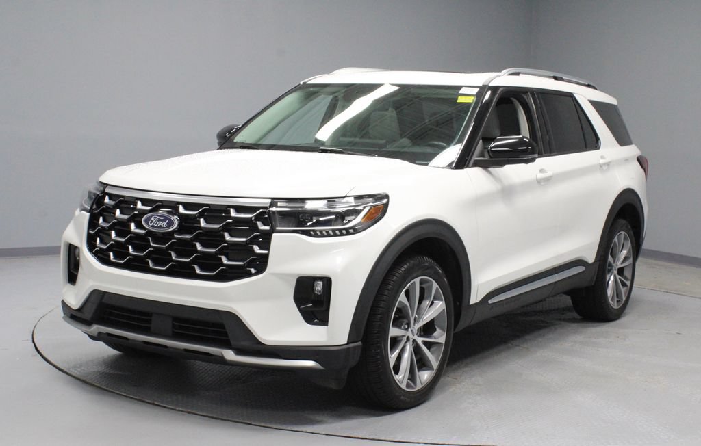 Certified 2025 Ford Explorer Platinum w/ Ultimate Package AWD/4WD image 7