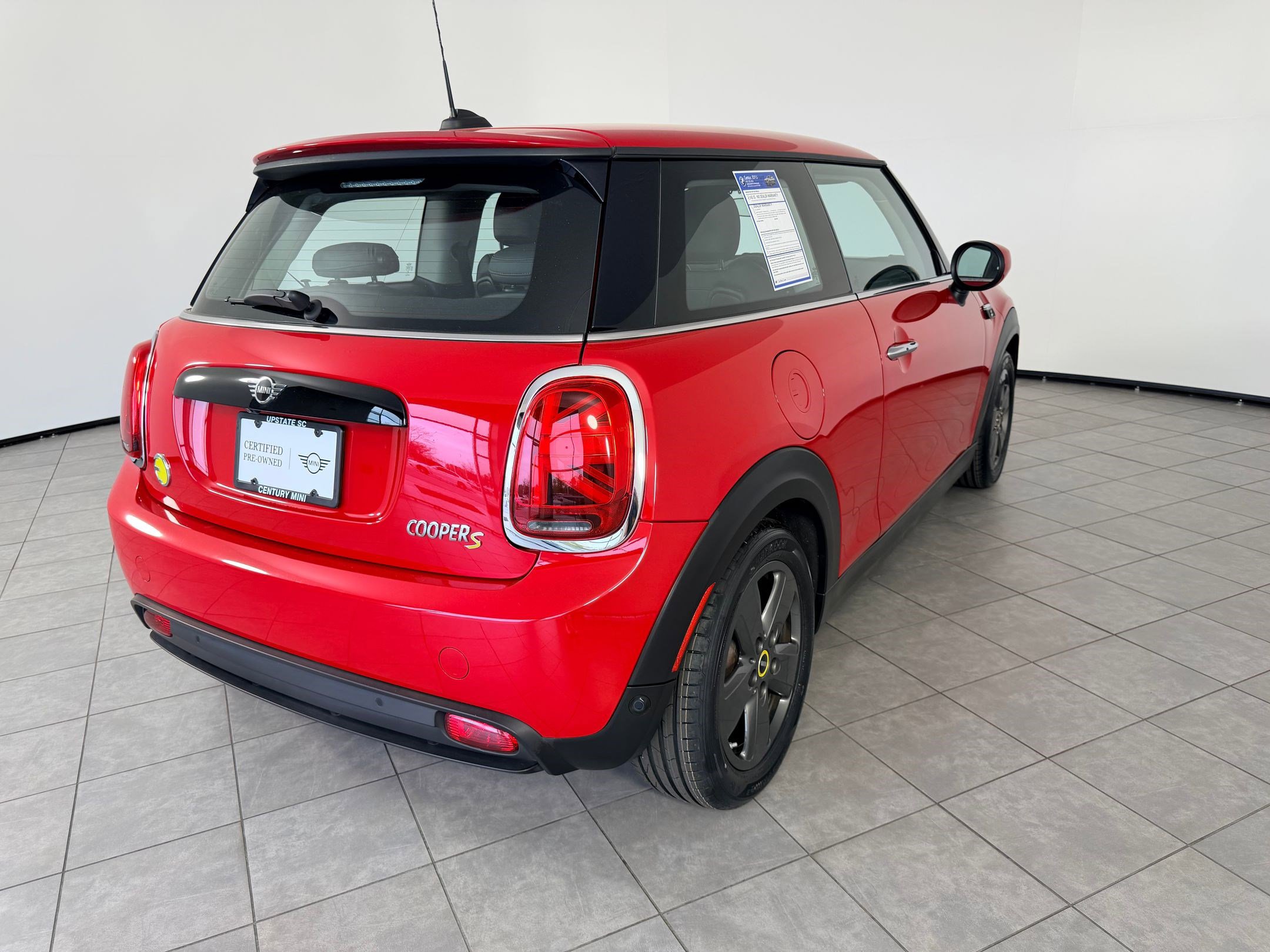 Certified 2024 MINI Cooper SE image 9