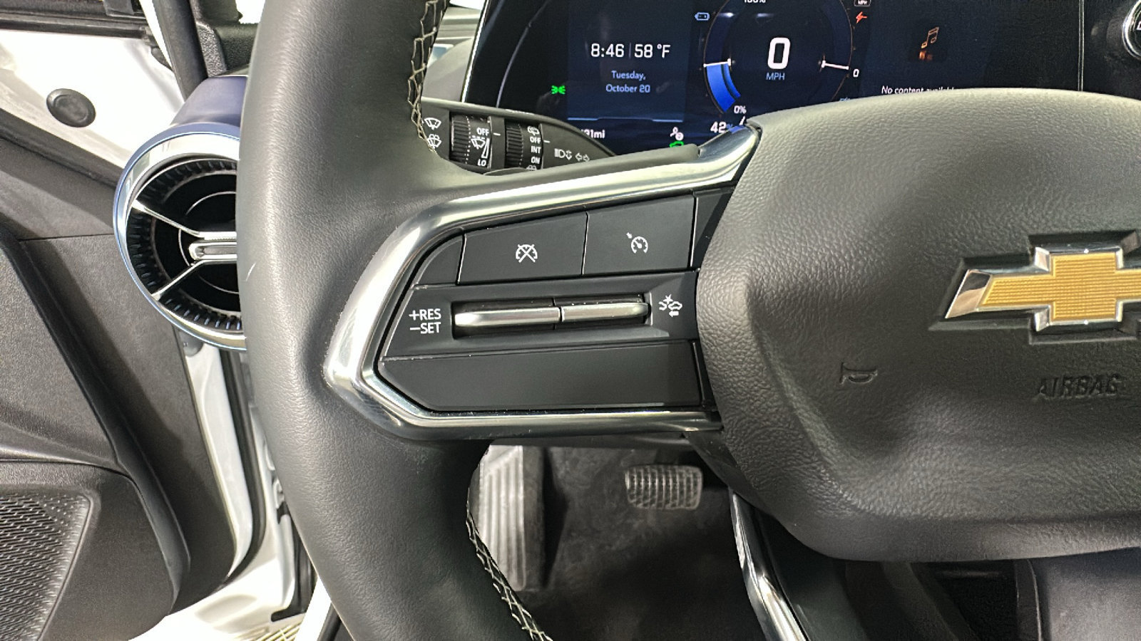 Used 2024 Chevrolet Equinox EV LT FWD image 18