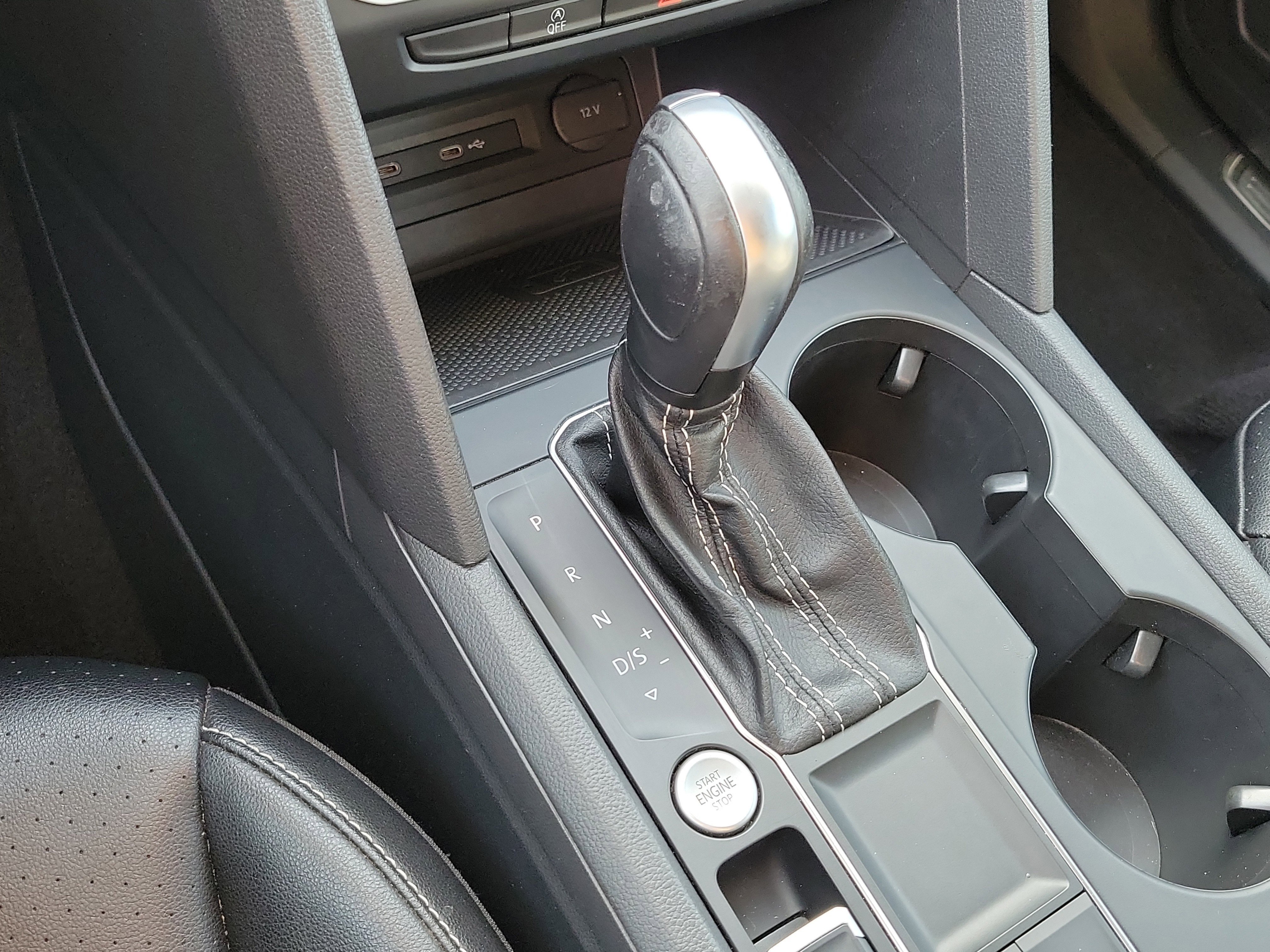 Used 2021 Volkswagen Atlas SE image 36