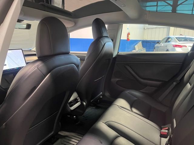 Used 2021 Tesla Model 3 Long Range image 17