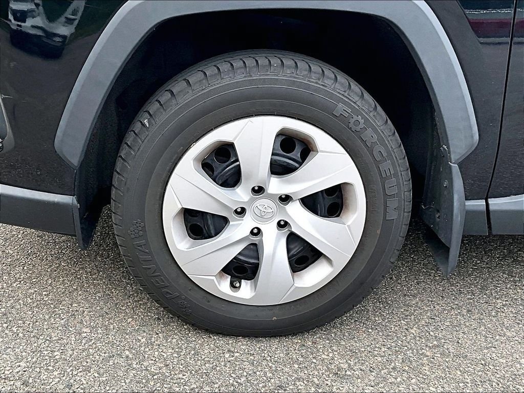 Certified 2021 Toyota RAV4 LE AWD/4WD image 7