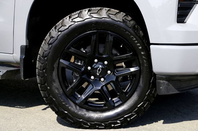 Used 2024 Chevrolet Silverado 1500 Custom AWD/4WD image 2