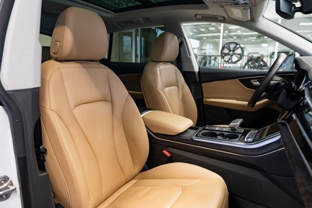 Used 2023 Audi Q8 Premium w/ Convenience Package image 28
