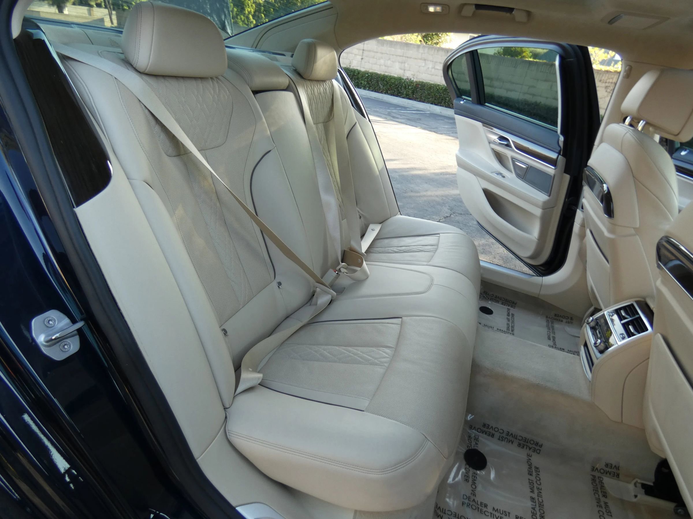 Used 2016 BMW 750i xDrive image 44