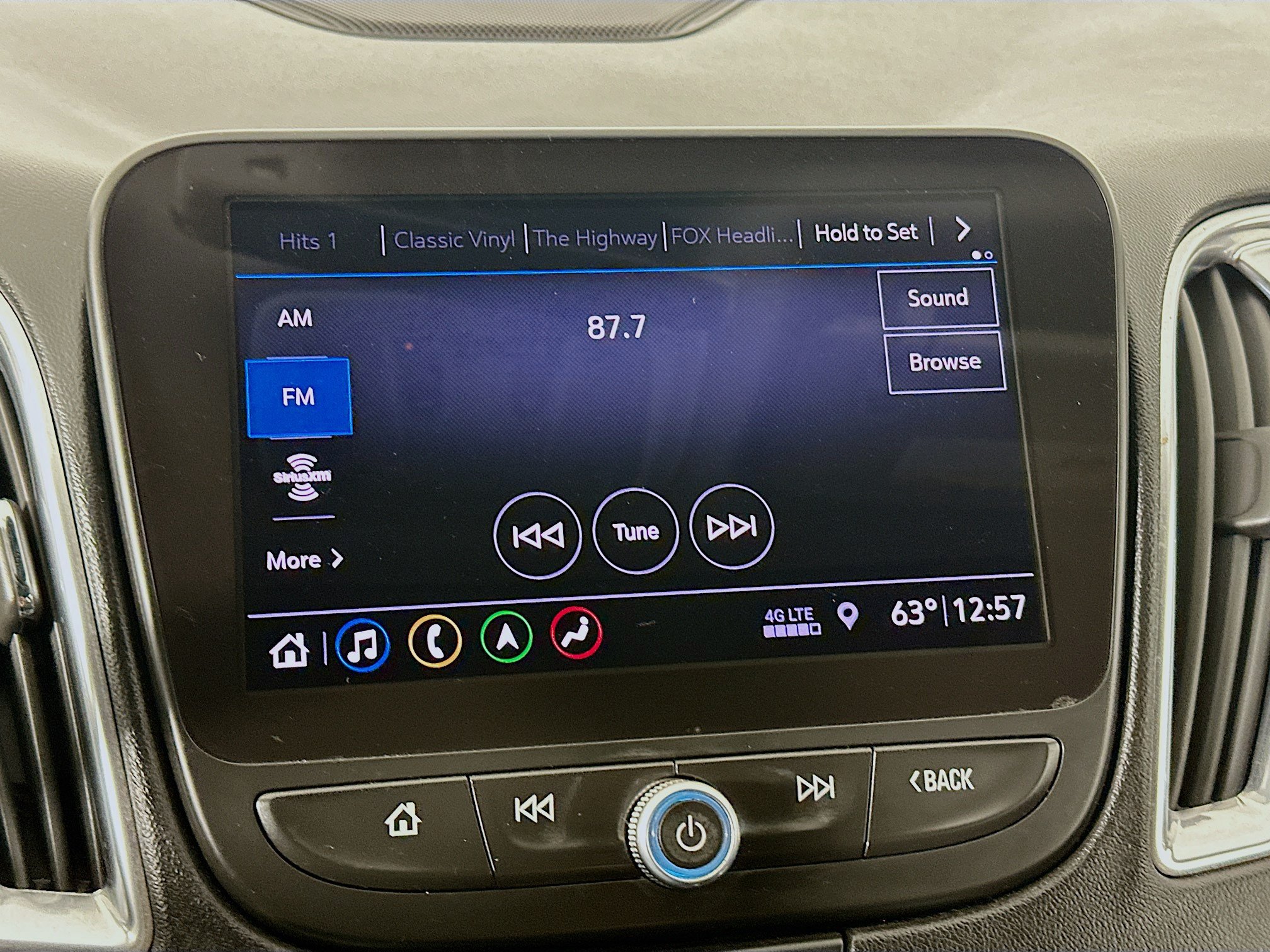 Used 2020 Chevrolet Malibu Premier FWD image 21