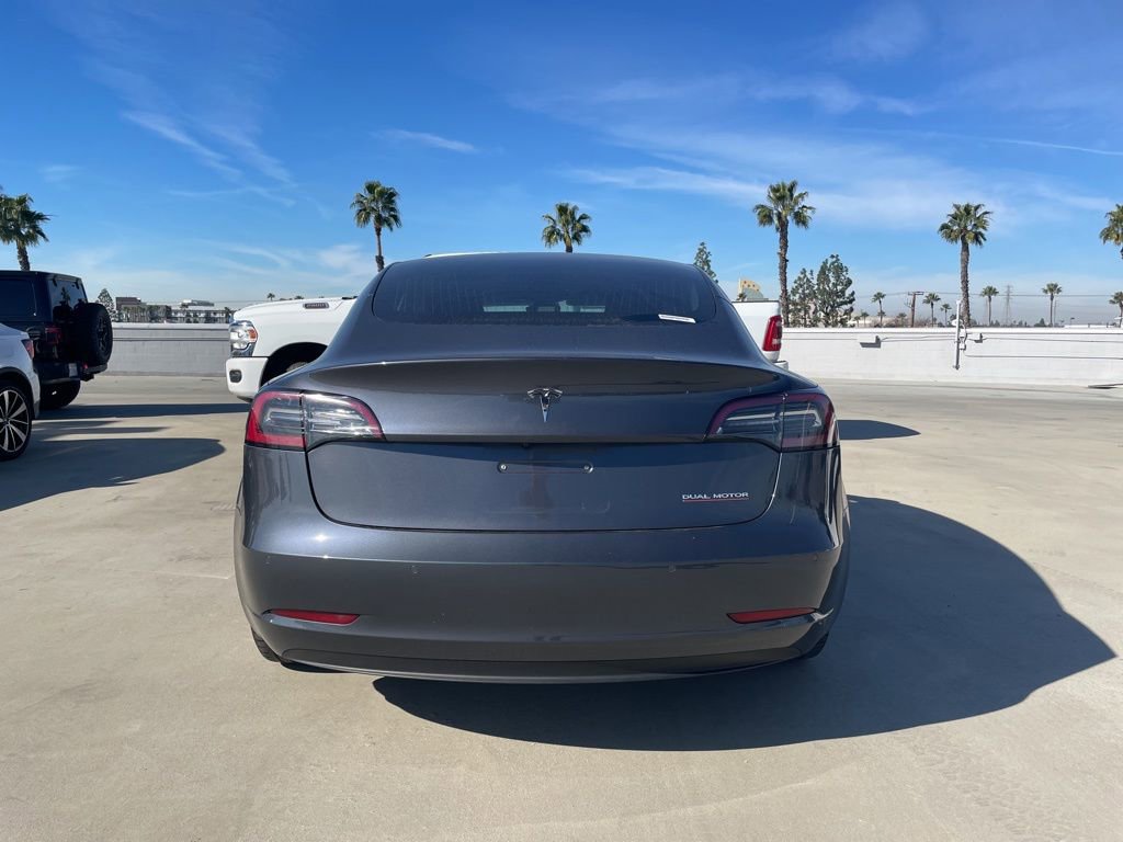 Used 2019 Tesla Model 3 Performance image 3