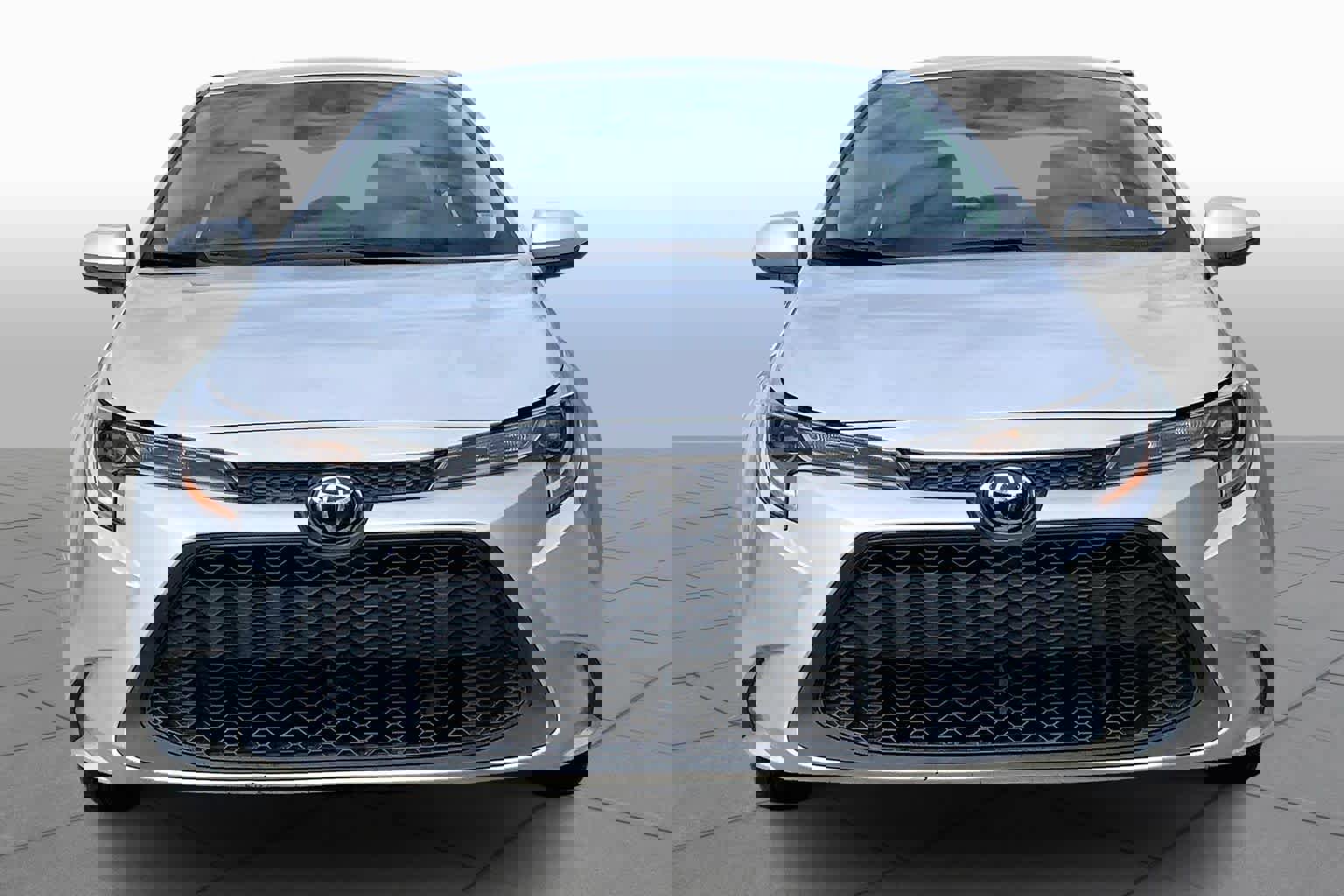 Used 2021 Toyota Corolla LE image 4