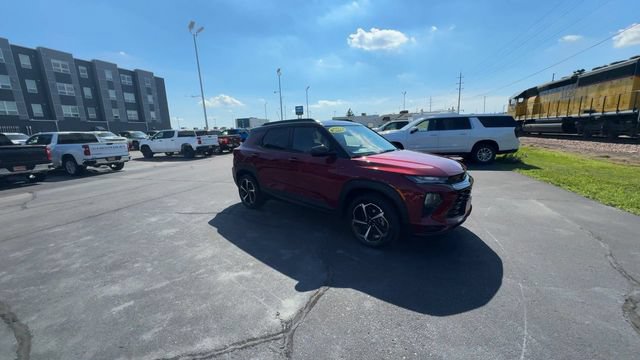 Used 2022 Chevrolet TrailBlazer RS w/ Sun and Liftgate Package AWD/4WD image 2