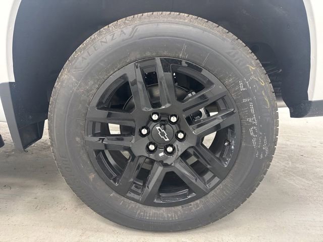New 2026 Chevrolet Silverado 1500 RST w/ Dark Appearance Package AWD/4WD image 39