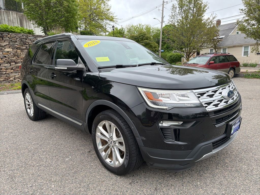 Used 2018 Ford Explorer XLT w/ Equipment Group 202A AWD/4WD image 7