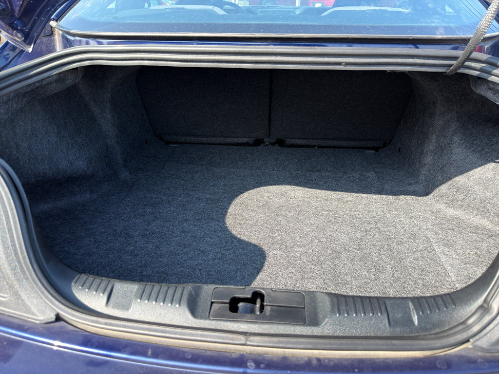 Used 2018 Ford Mustang Coupe RWD image 15