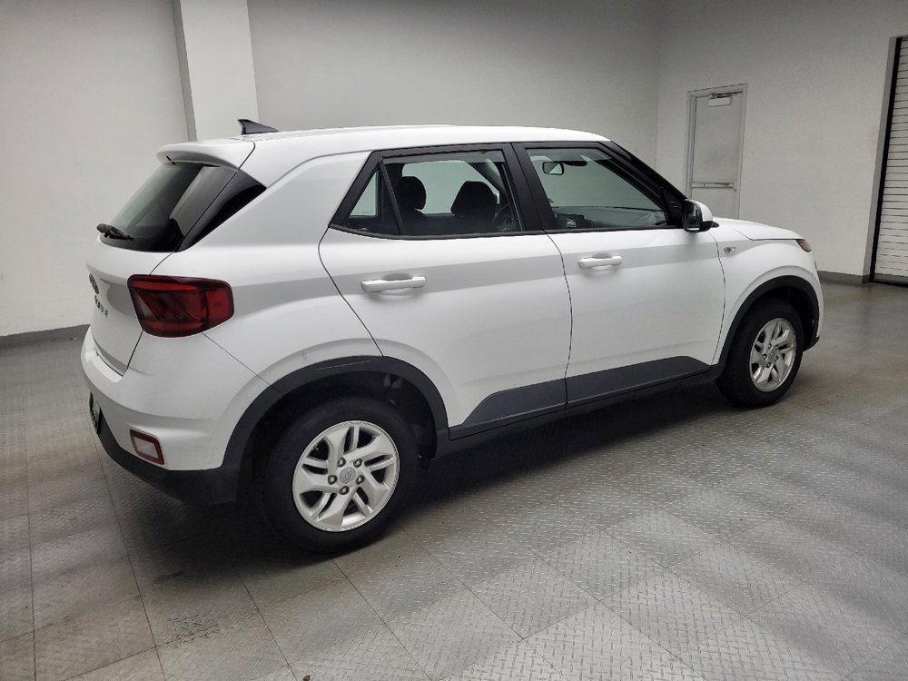 Used 2021 Hyundai Venue SE FWD image 10