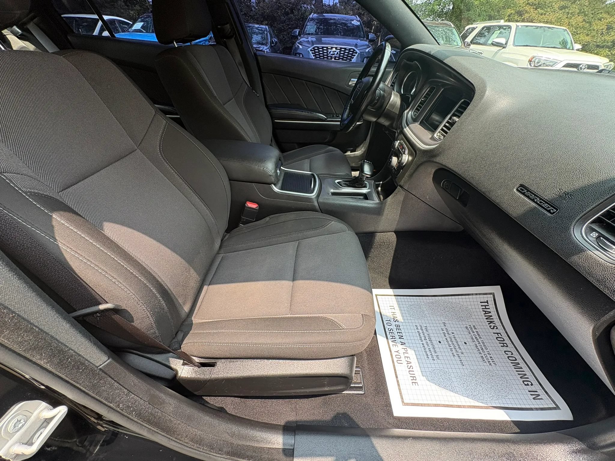 Used 2022 Dodge Charger SXT RWD image 9