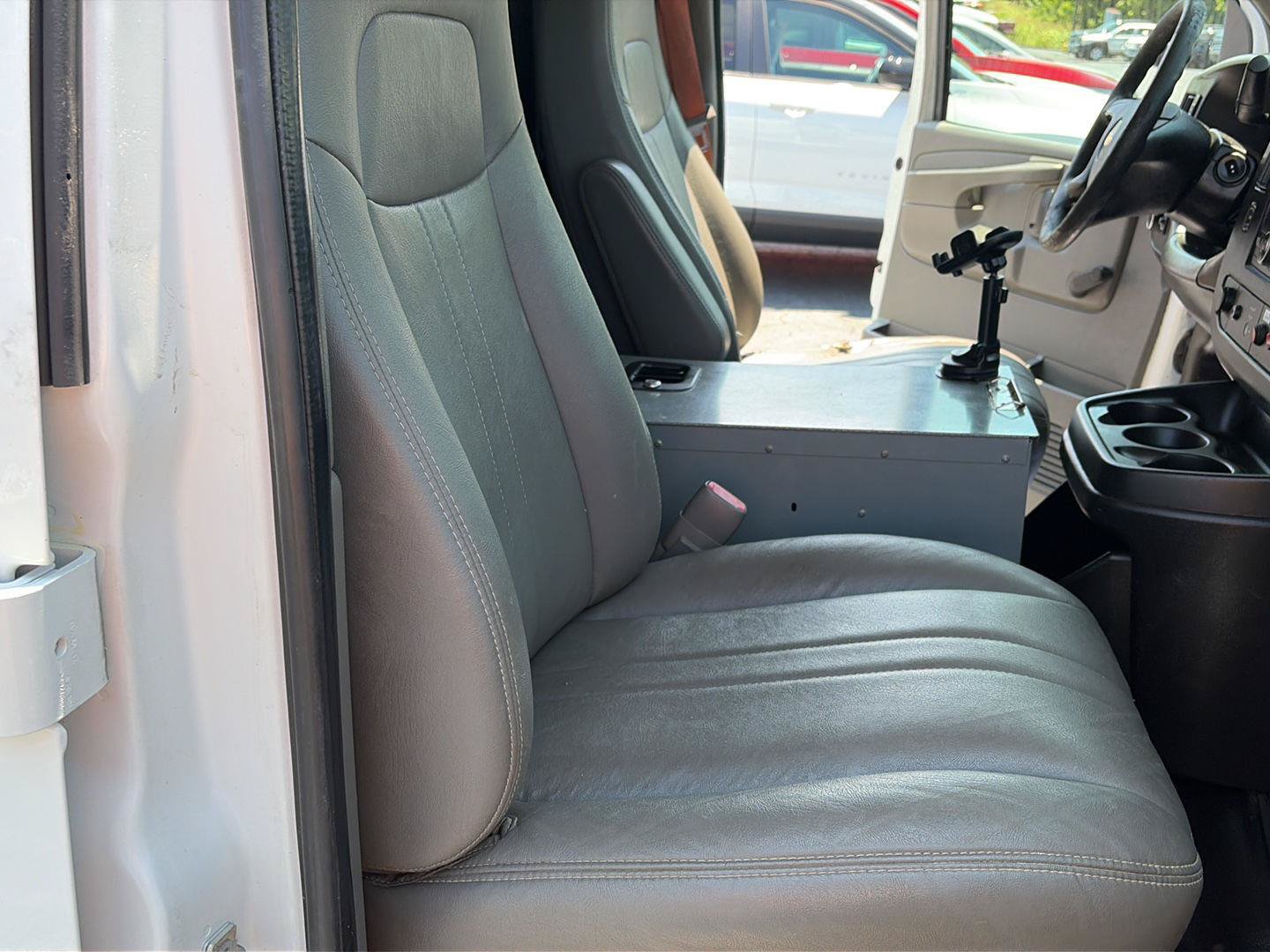 Used 2013 Chevrolet Express 2500 w/ Cold Climate Package RWD image 19