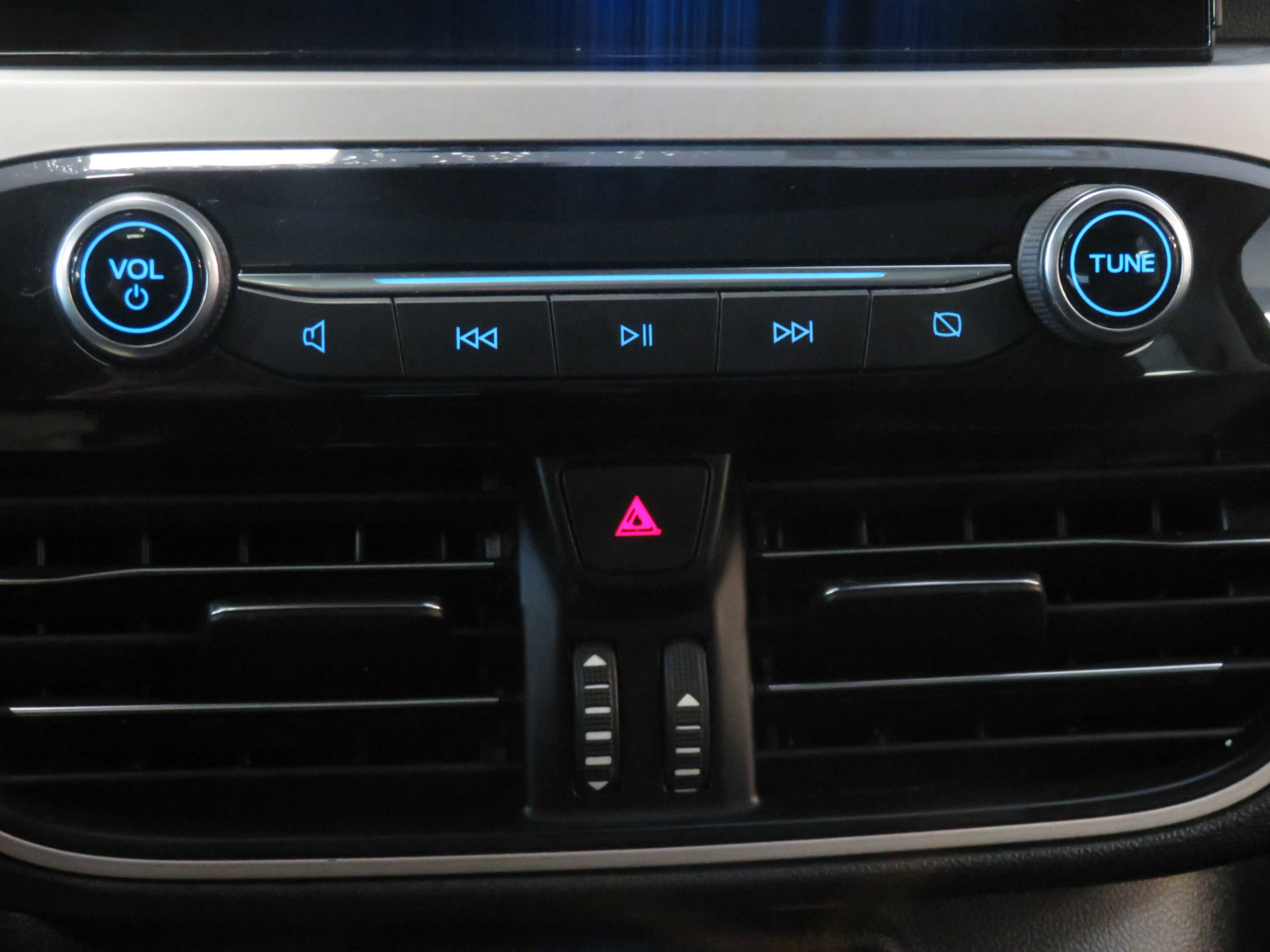 Used 2020 Ford Escape SEL image 37