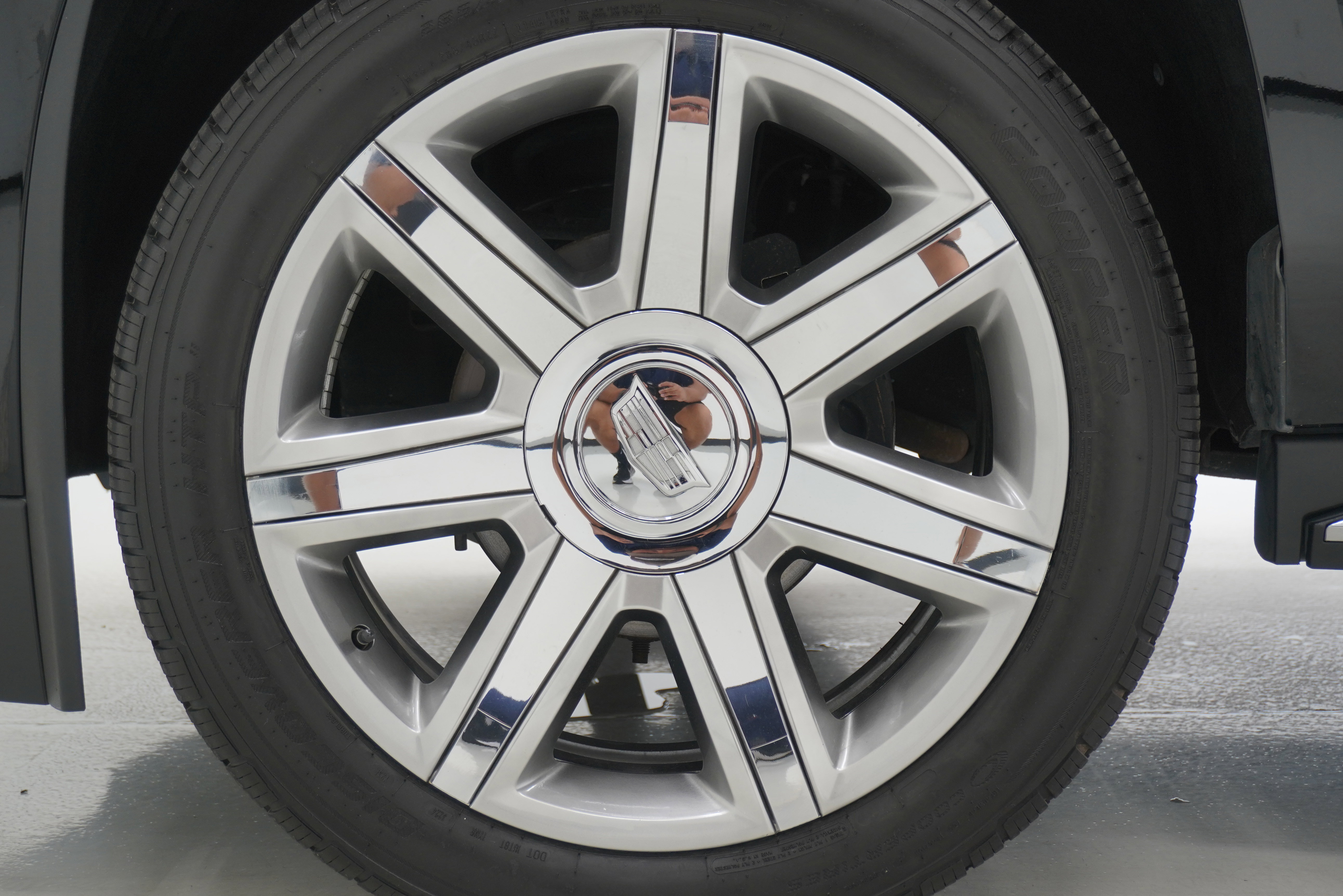 Used 2019 Cadillac Escalade Luxury RWD image 30